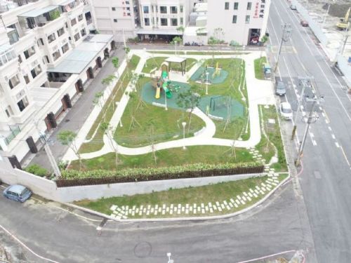 橋頭仕豐南路新亮點「公兒10公園」完工啟用，打造親子共融的幸福綠意空間